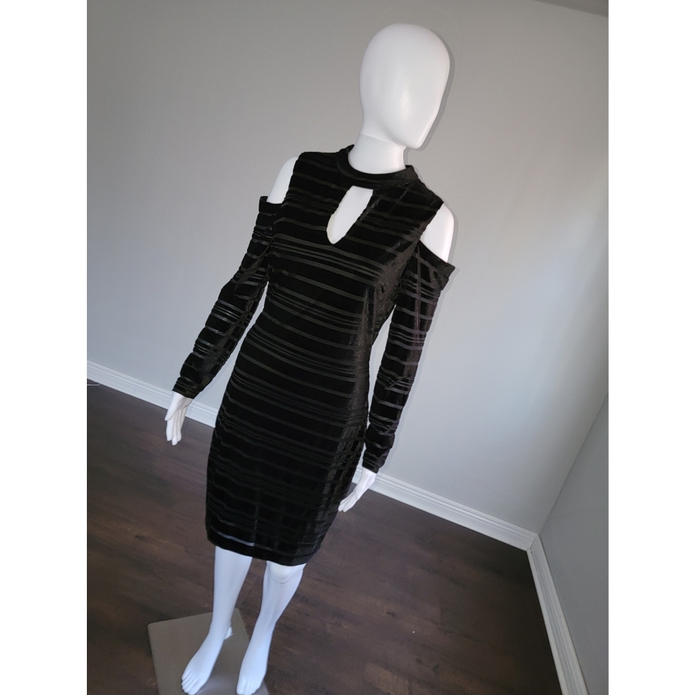 Guess Long sleeve black velvet dress size 10 women's